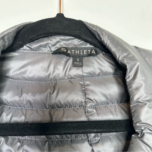Athleta Downkind Down Puffer Jacket in Silver Bells Gray - Picture 4 of 9